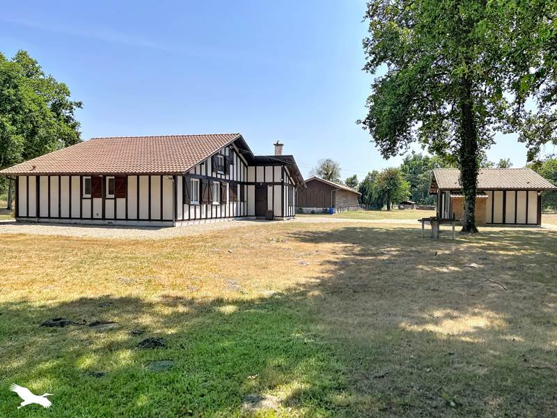 Vente Maison LUBBON - 6 pièces -164 m² - (40240)