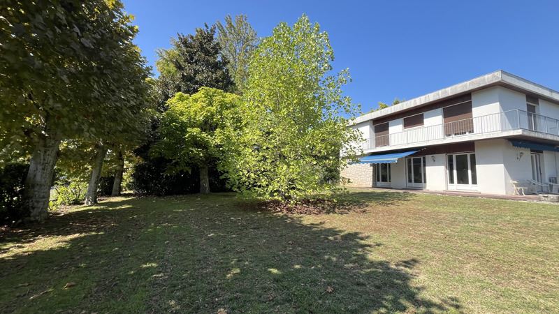 Vente Maison ROQUEFORT - 8 pièces -191 m² - (40120)