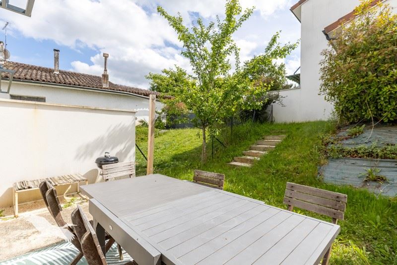 Maison 3 pièces 65 m² · à Labastide-Saint-Sernin · 65 m² · 223 500 €