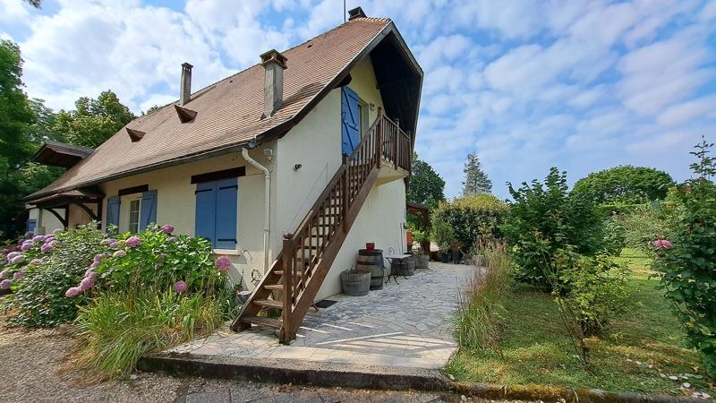 Vente Maison MENESPLET - 8 pièces -190 m² - (24700)