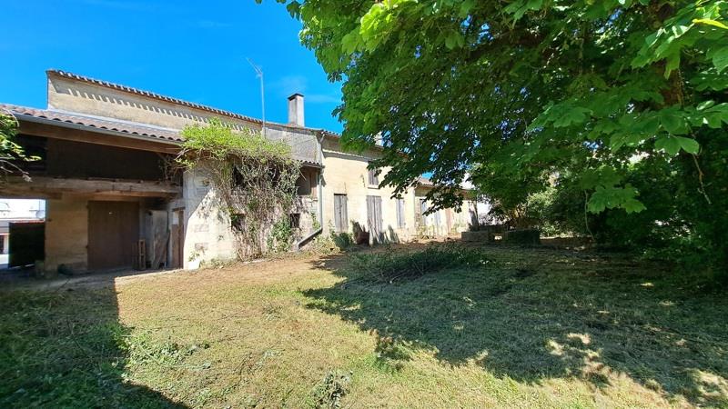 Vente Maison ST MEDARD DE GUIZIERES - 8 pièces -419 m² - (33230)