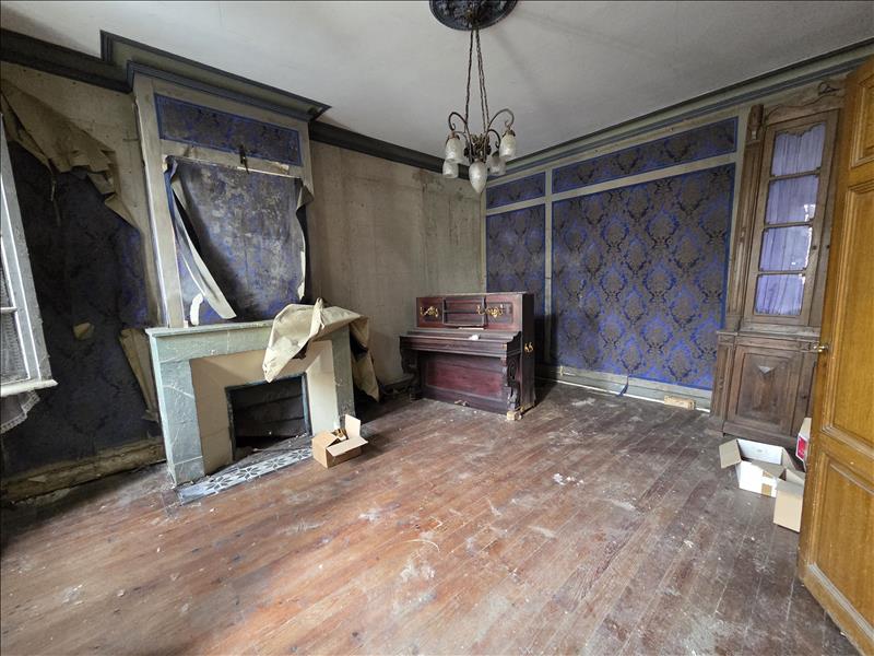 Vente Maison ST MEDARD DE GUIZIERES - 8 pièces -419 m² - (33230)