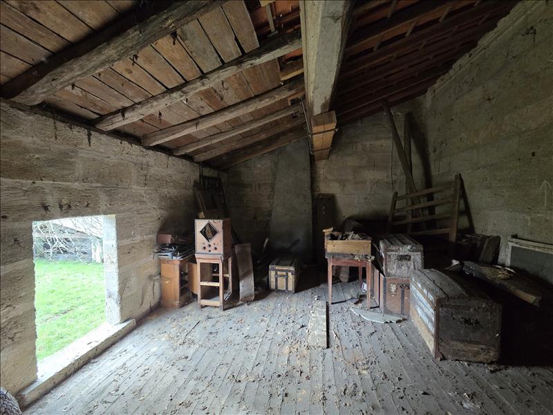 Vente Maison ST MEDARD DE GUIZIERES - 8 pièces -419 m² - (33230)