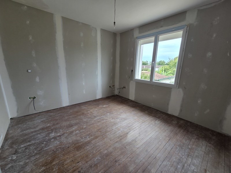 Vente Maison ST ANTOINE SUR L ISLE - 5 pièces -91 m² - (33660)