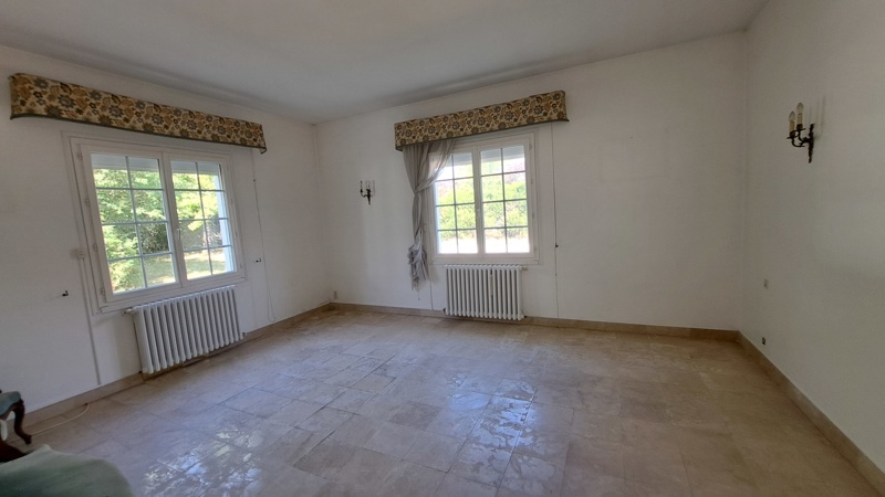 Vente Maison ST SEURIN SUR L ISLE - 7 pièces -224 m² - (33660)