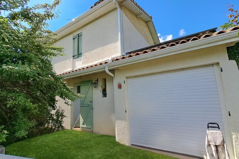 Vente Maison ST SEURIN SUR L ISLE - 4 pièces -95 m² - (33660)