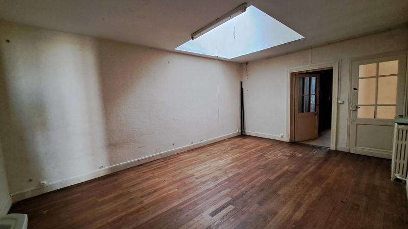 Vente Immeuble COUTRAS - -  235 m² - (33230)