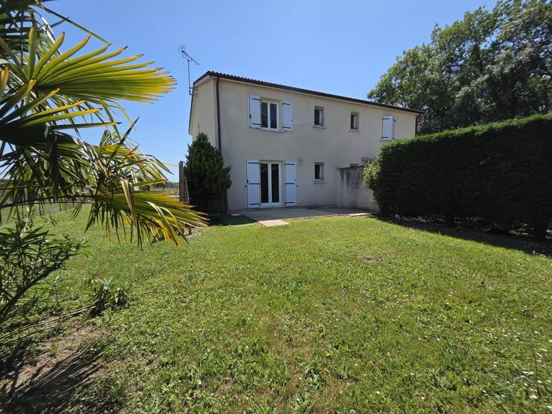 Vente Maison ST MEDARD DE GUIZIERES - 4 pièces -86 m² - (33230)