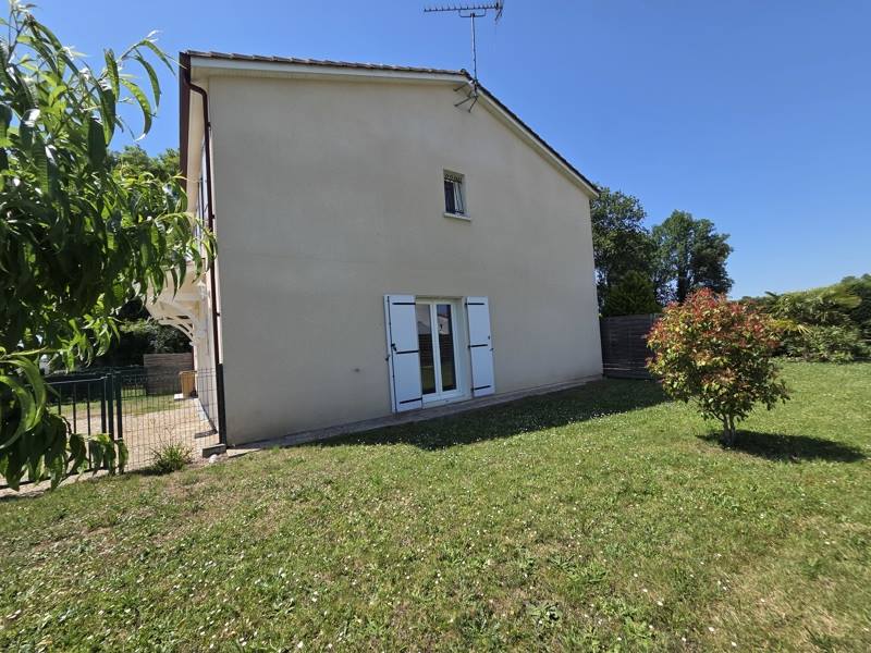 Vente Maison ST MEDARD DE GUIZIERES - 4 pièces -86 m² - (33230)