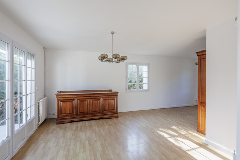 Vente Maison Saint-Seurin-sur-l'Isle - 4 pièces -117 m² - (33660)