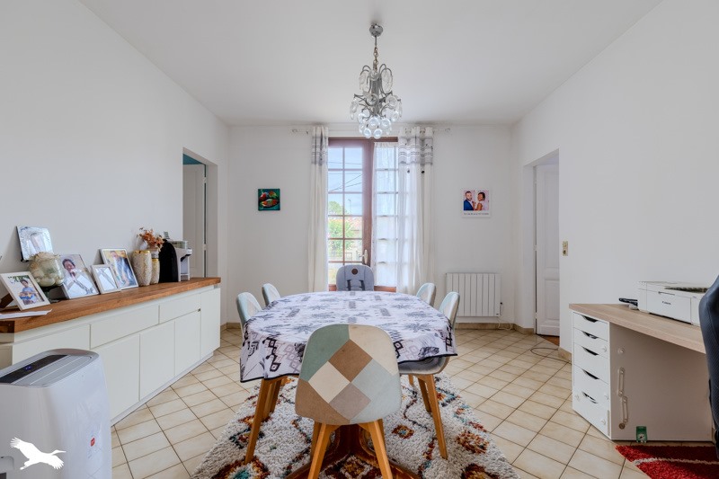 Vente Maison Saint-Médard-de-Guizières - 7 pièces -150 m² - (33230)