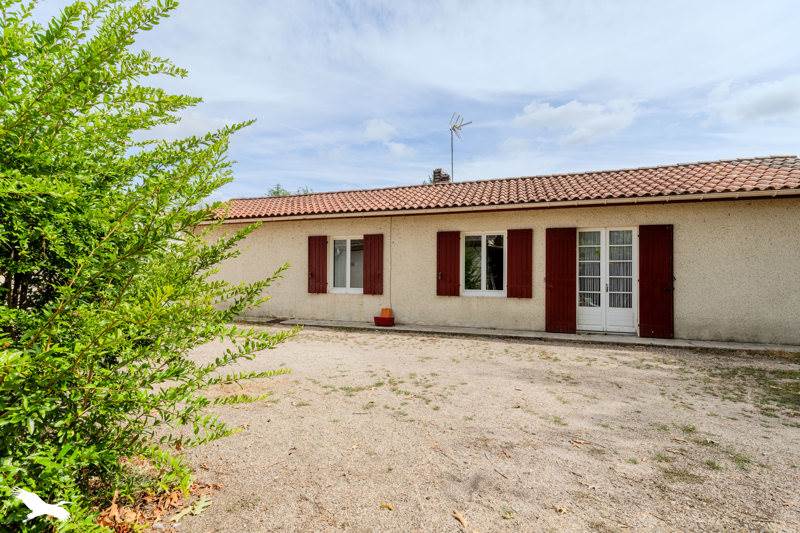 Vente Maison Saint-Médard-de-Guizières - 7 pièces -150 m² - (33230)