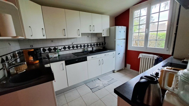 Vente Maison Saint-Seurin-sur-l'Isle - 7 pièces -159 m² - (33660)