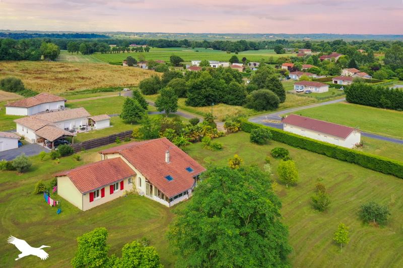 Vente Maison TOUJOUSE - 6 pièces -203 m² - (32240)