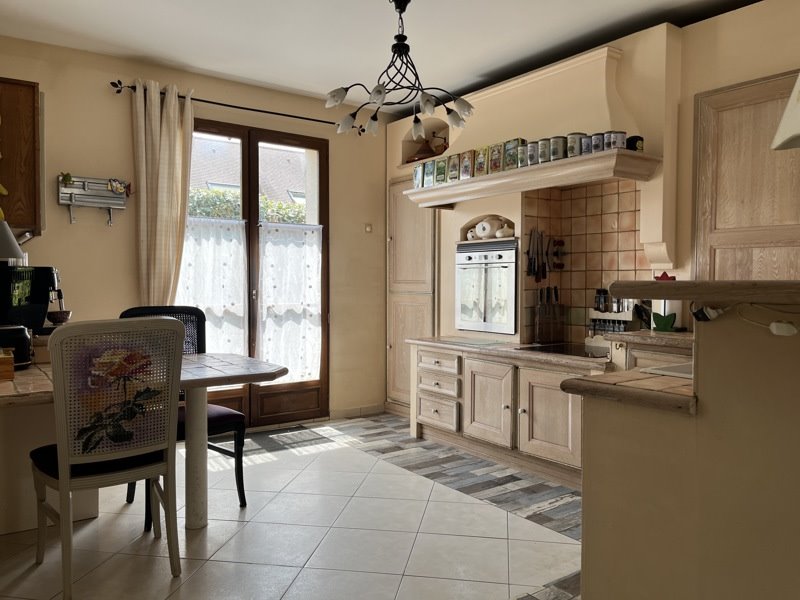 Vente Maison MERY SUR OISE - 9 pièces -213 m² - (95540)