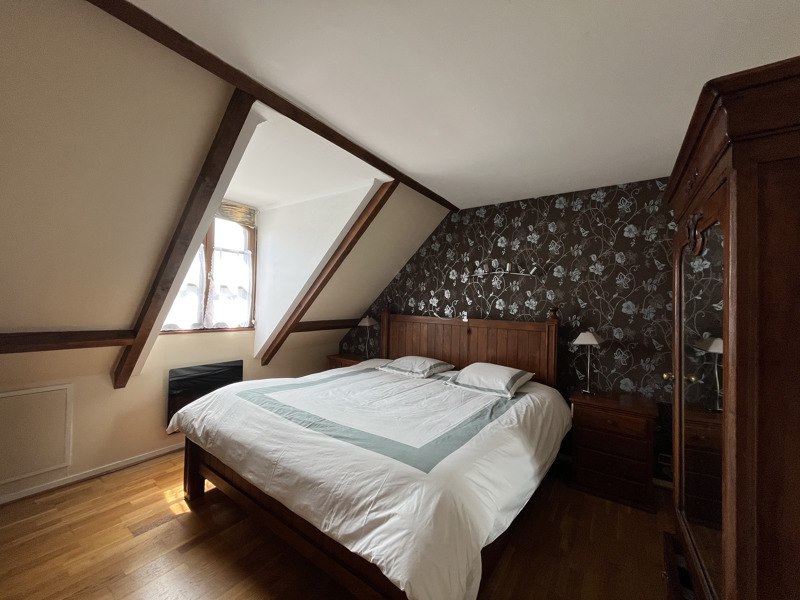Vente Maison MERY SUR OISE - 9 pièces -213 m² - (95540)