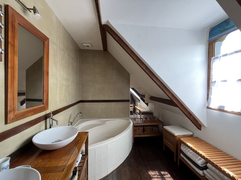Vente Maison MERY SUR OISE - 9 pièces -213 m² - (95540)