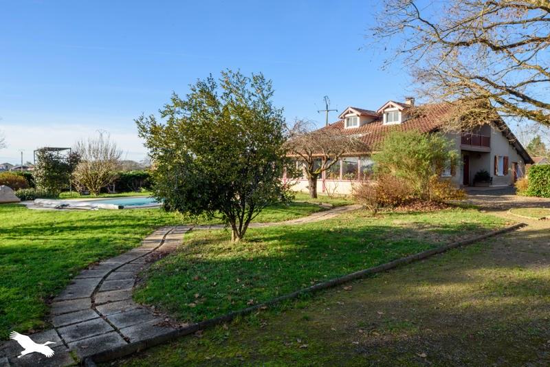 Vente Maison TOULOUZETTE - 8 pièces -176 m² - (40250)