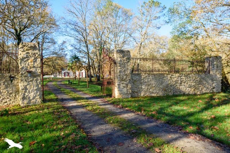 Vente Maison AURICE - 5 pièces -372 m² - (40500)