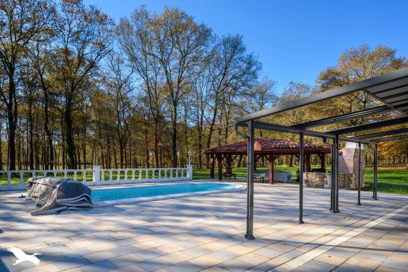 Vente Maison AURICE - 5 pièces -372 m² - (40500)