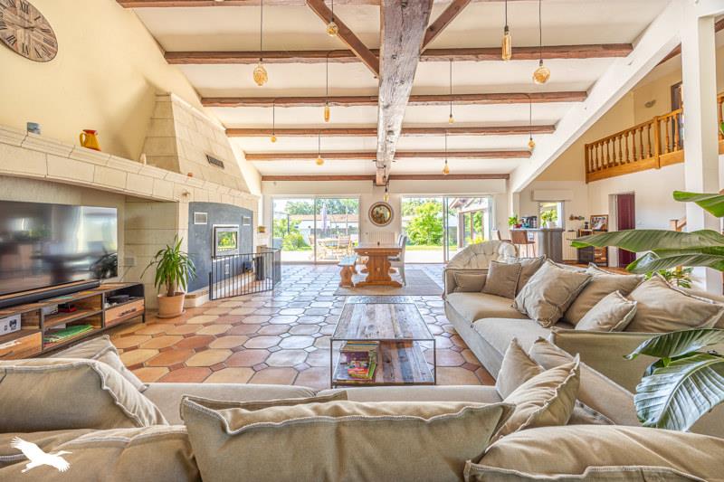 Vente Maison ST SAUVEUR D AUNIS - 10 pièces -350 m² - (17540)