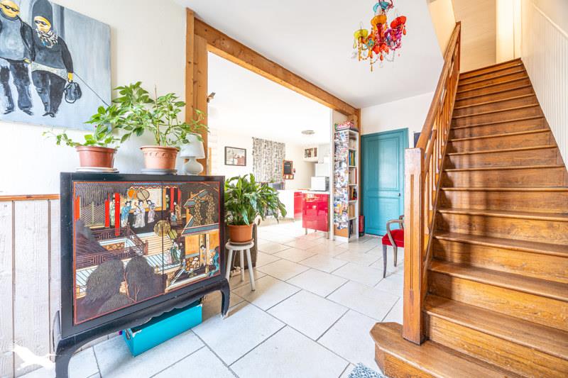 Vente Maison CROIX CHAPEAU - 4 pièces -92 m² - (17220)
