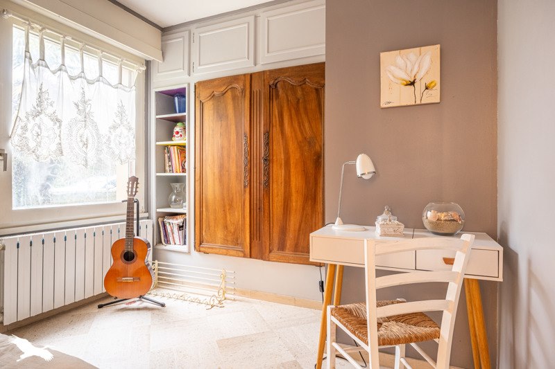 Vente Maison AIGREFEUILLE D AUNIS - 7 pièces -210 m² - (17290)
