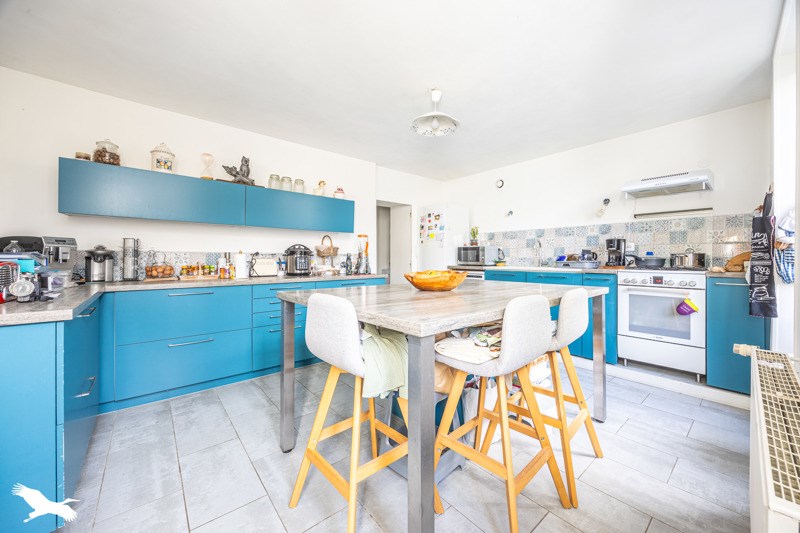Vente Maison CIRE D AUNIS - 7 pièces -169 m² - (17290)