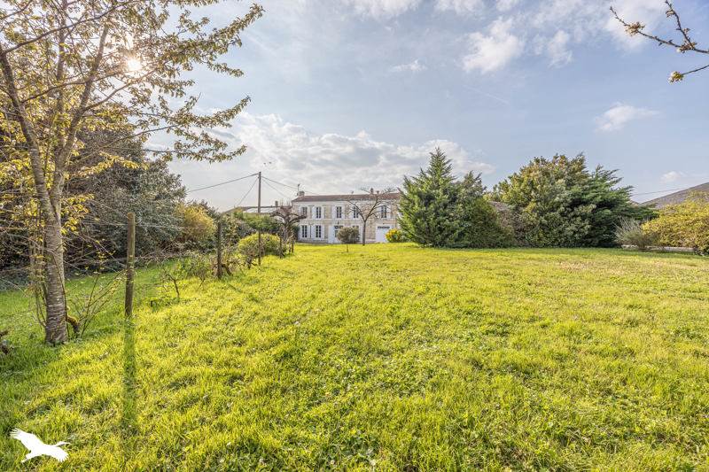 Vente Maison ARDILLIERES - 5 pièces -195 m² - (17290)