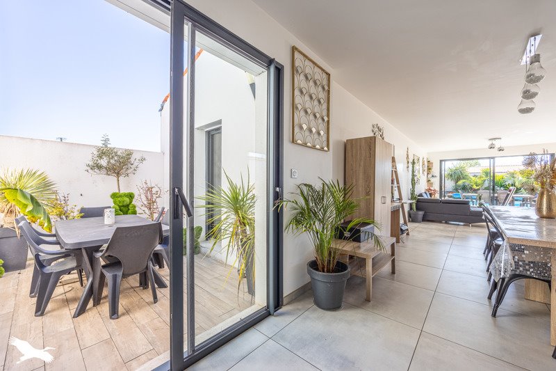 Vente Maison AIGREFEUILLE D AUNIS - 11 pièces -244 m² - (17290)