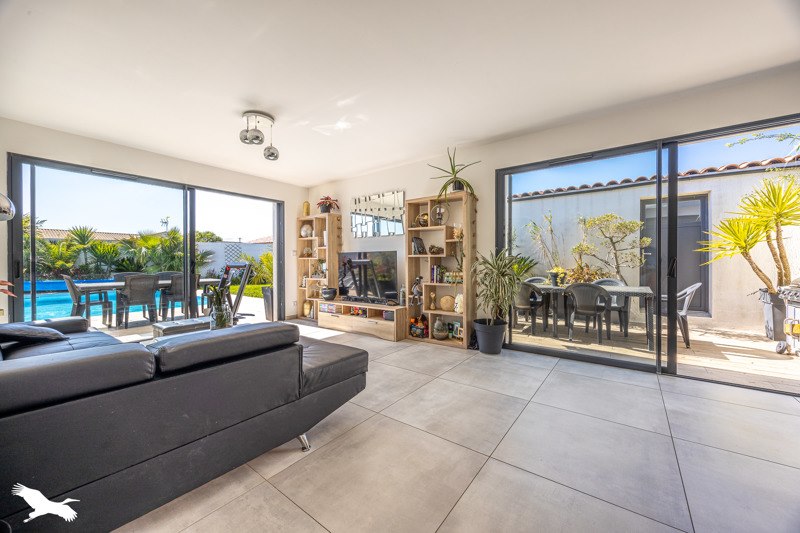 Vente Maison AIGREFEUILLE D AUNIS - 11 pièces -244 m² - (17290)