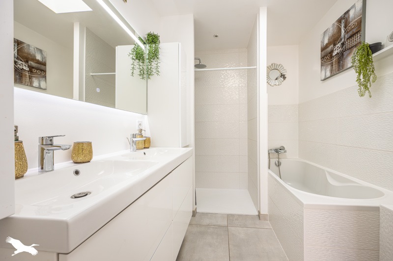 Vente Maison AIGREFEUILLE D AUNIS - 11 pièces -244 m² - (17290)