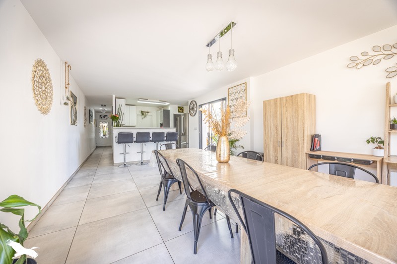 Vente Maison AIGREFEUILLE D AUNIS - 11 pièces -244 m² - (17290)