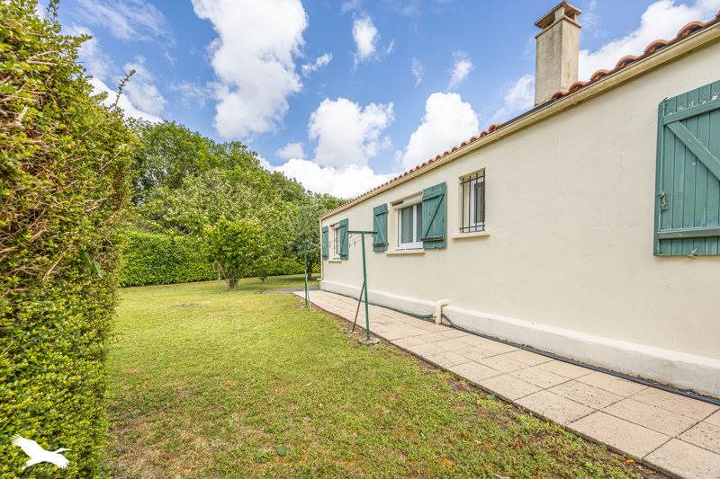 Vente Maison FORGES - 7 pièces -167 m² - (17290)