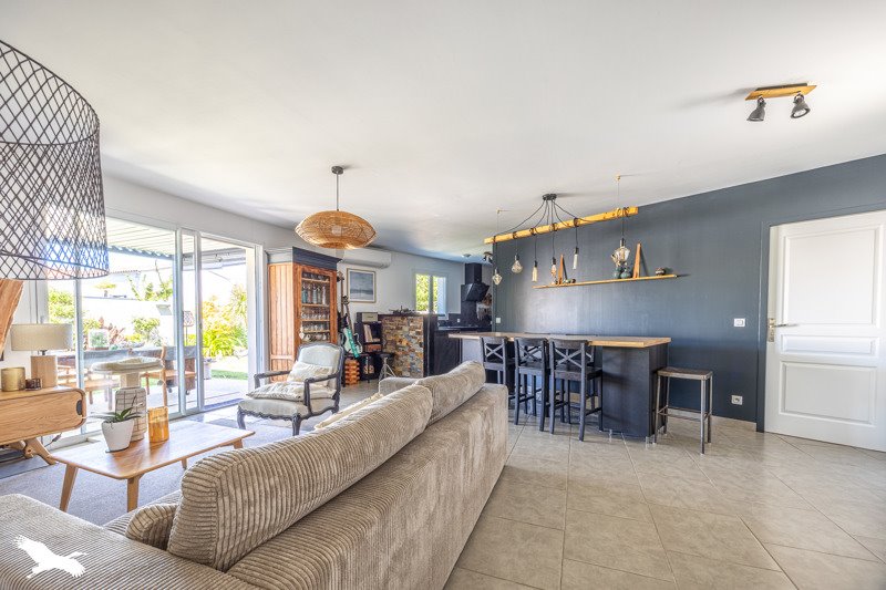 Vente Maison ANGLIERS - 5 pièces -94 m² - (17540)