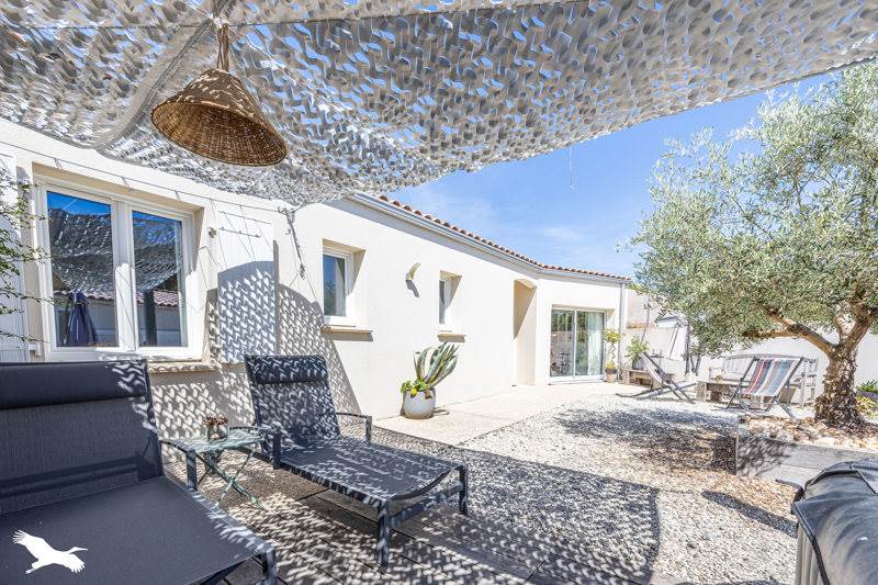 Vente Maison ANGLIERS - 5 pièces -94 m² - (17540)
