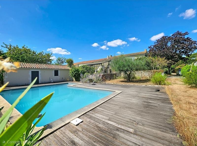 Vente Maison ARDILLIERES - 5 pièces -170 m² - (17290)