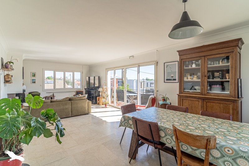 Vente Maison BRUGES - 7 pièces -181 m² - (33520)