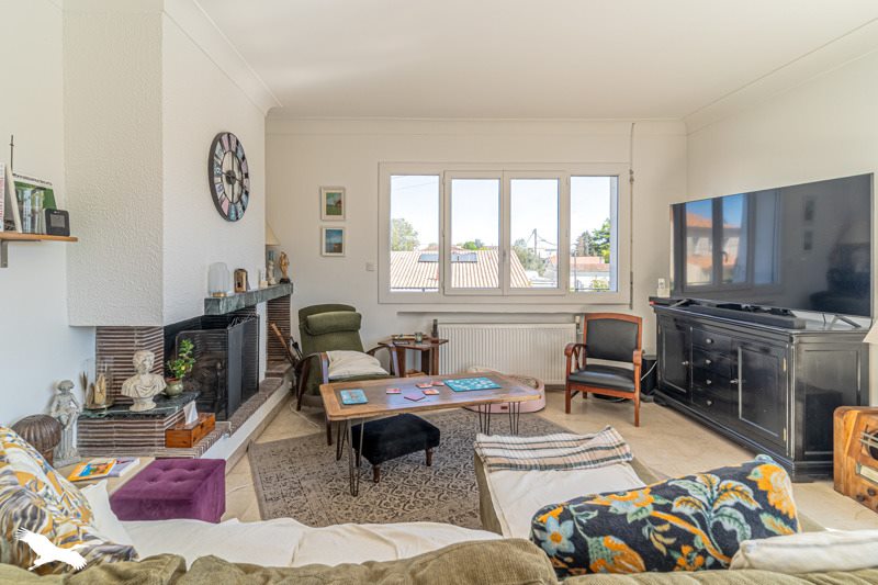 Vente Maison BRUGES - 7 pièces -181 m² - (33520)