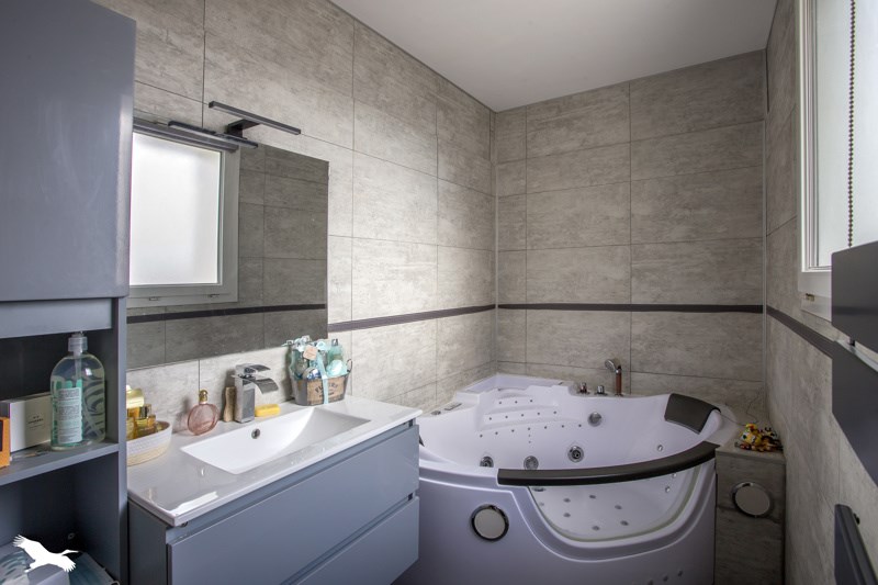 Vente Maison LA RONDE - 5 pièces -175 m² - (17170)