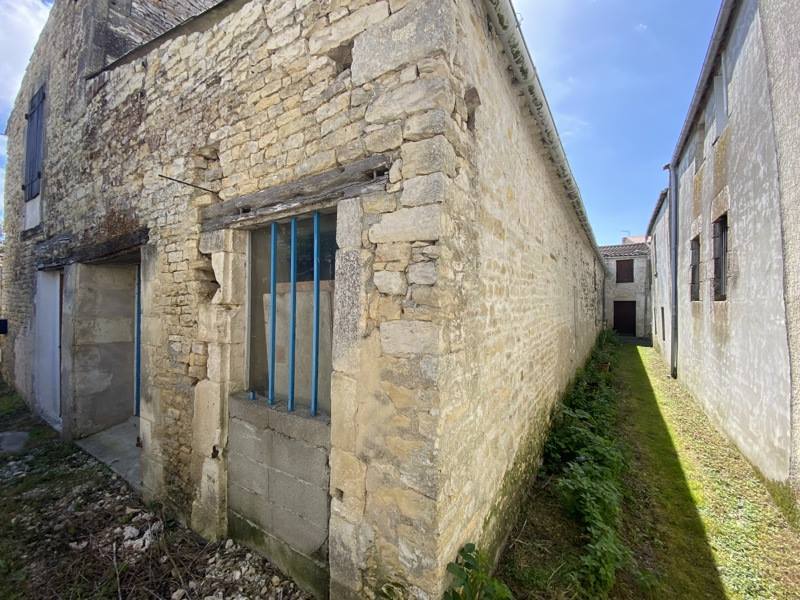 Vente Grange MARANS - 2 pièces -135 m² - (17230)