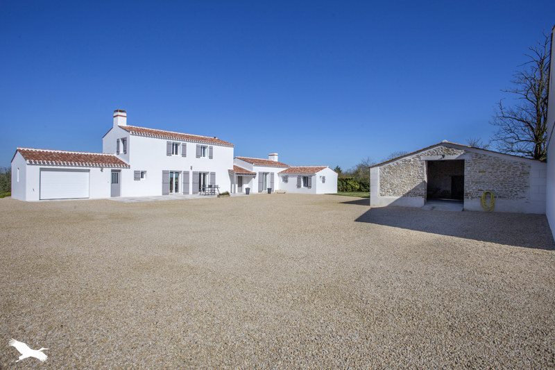 Vente Maison PUYRAVAULT - 7 pièces -184 m² - (85450)