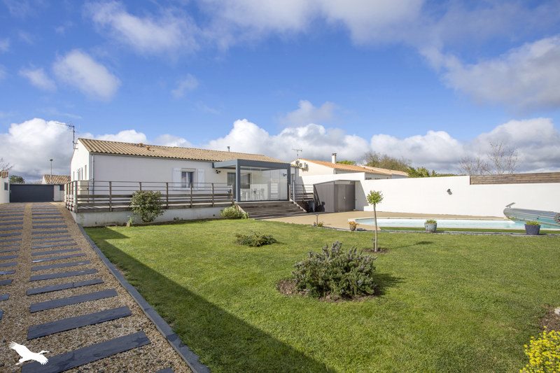 Vente Maison ST JEAN DE LIVERSAY - 4 pièces -98 m² - (17170)