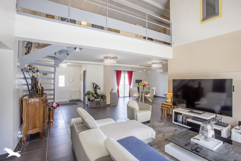 Vente Maison LONGEVES - 5 pièces -180 m² - (17230)