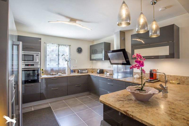 Vente Maison LONGEVES - 5 pièces -180 m² - (17230)