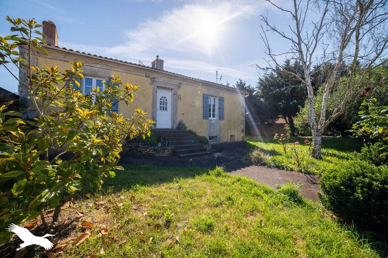 Vente Maison MOREILLES - 4 pièces -133 m² - (85450)