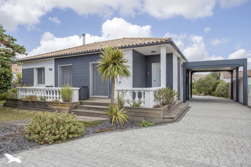 Vente Maison CHARRON - 8 pièces -185 m² - (17230)