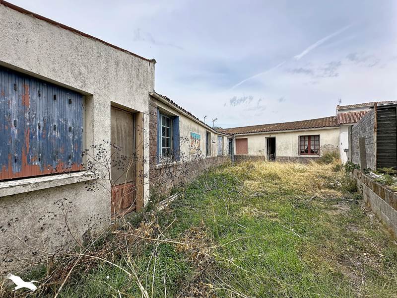 Maison 7 pièces 160 m² · à Charron · 160 m² · 125 049 €