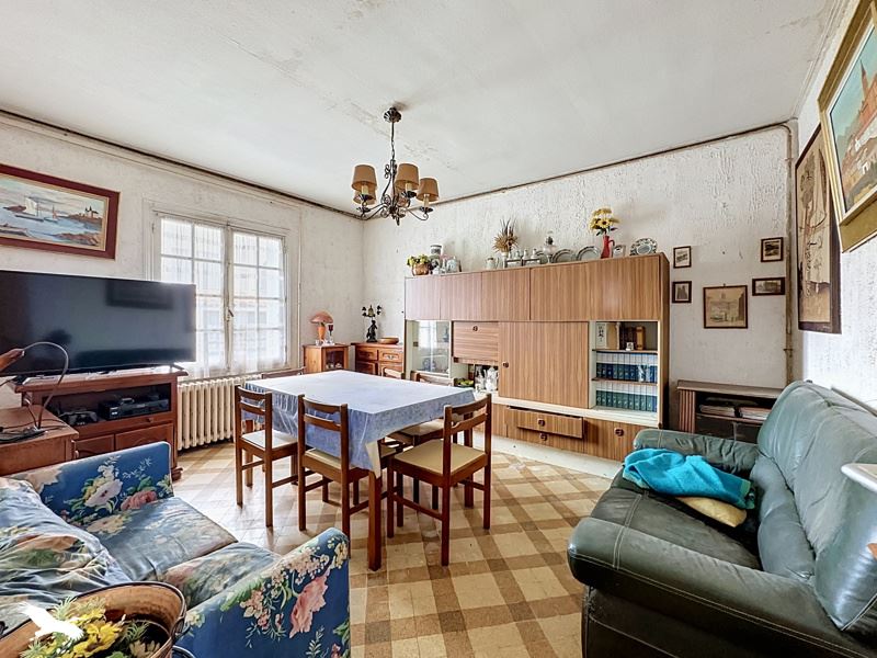 Vente Maison CHARRON - 7 pièces -160 m² - (17230)