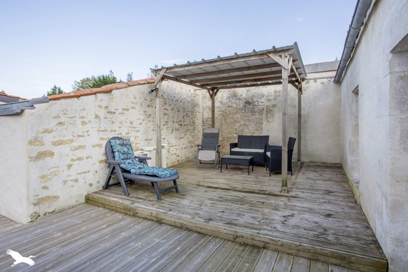 Vente Maison ST JEAN DE LIVERSAY - 6 pièces -170 m² - (17170)